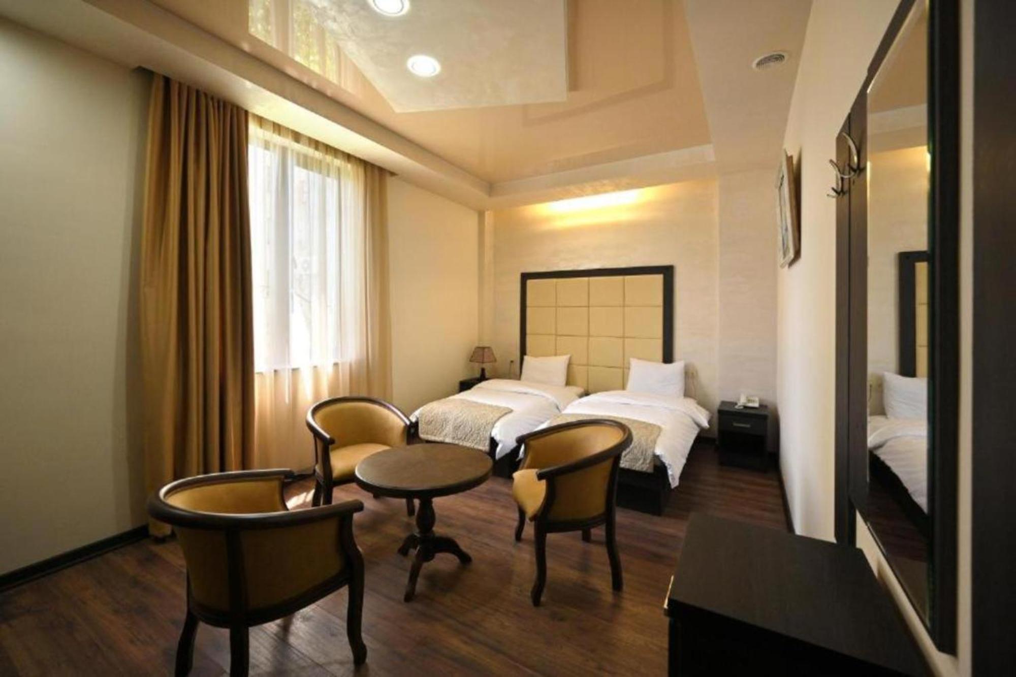 Partez Hotel 예레반 외부 사진