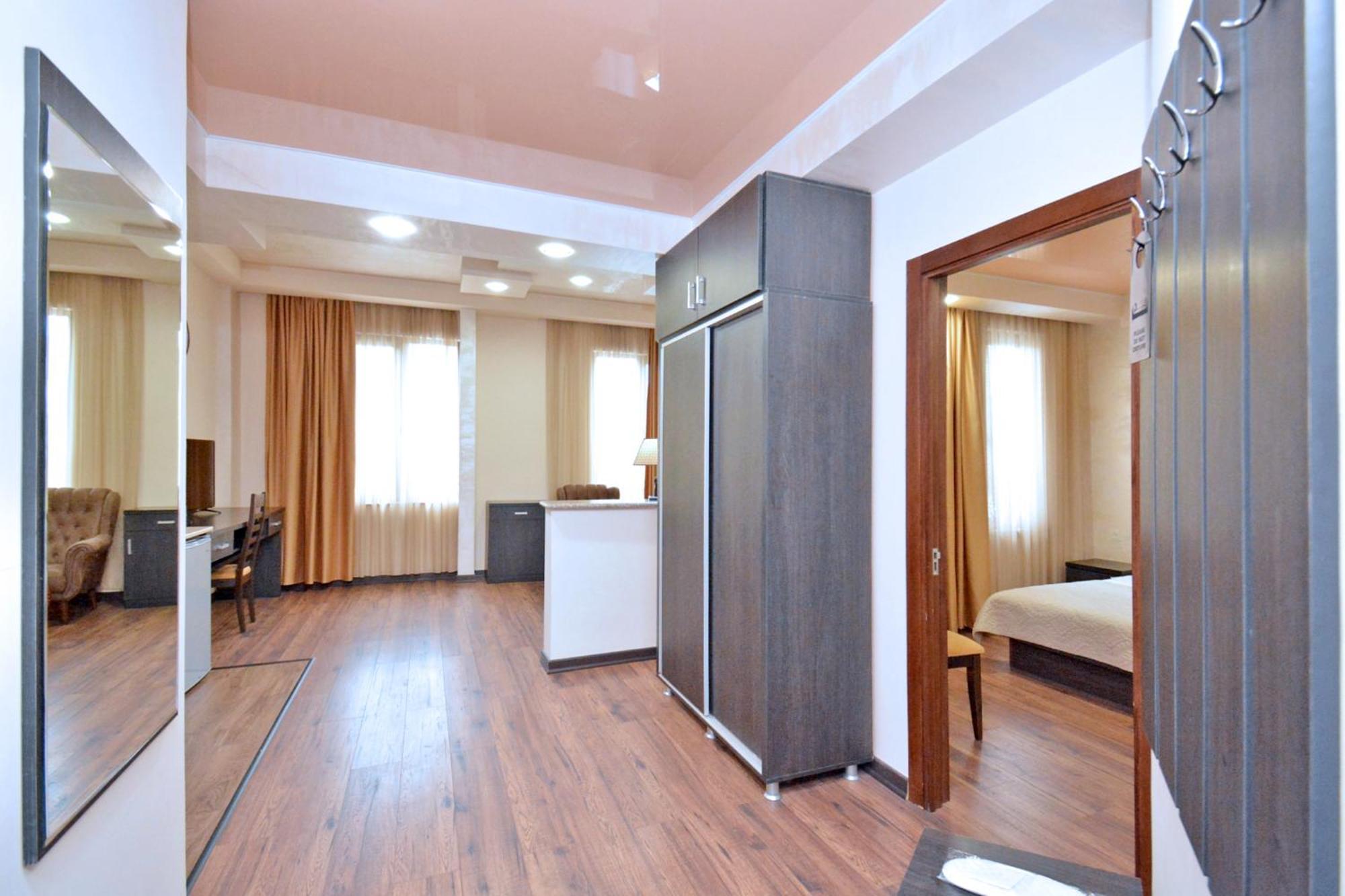 Partez Hotel 예레반 외부 사진