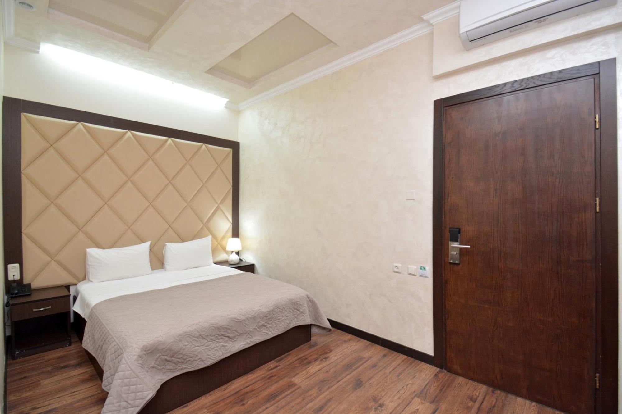 Partez Hotel 예레반 외부 사진