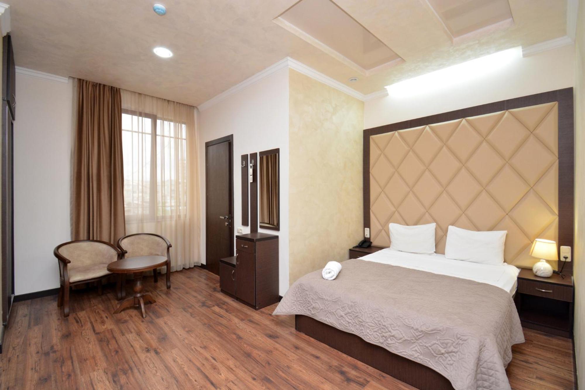 Partez Hotel 예레반 외부 사진