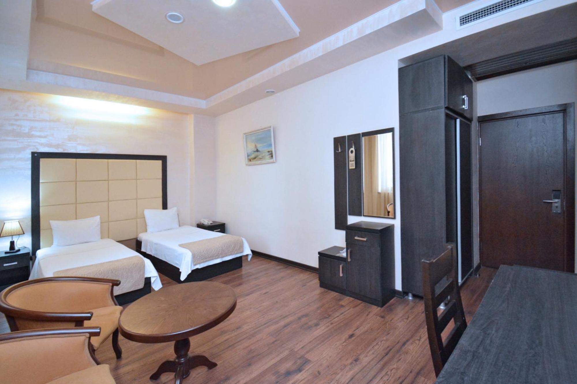 Partez Hotel 예레반 외부 사진