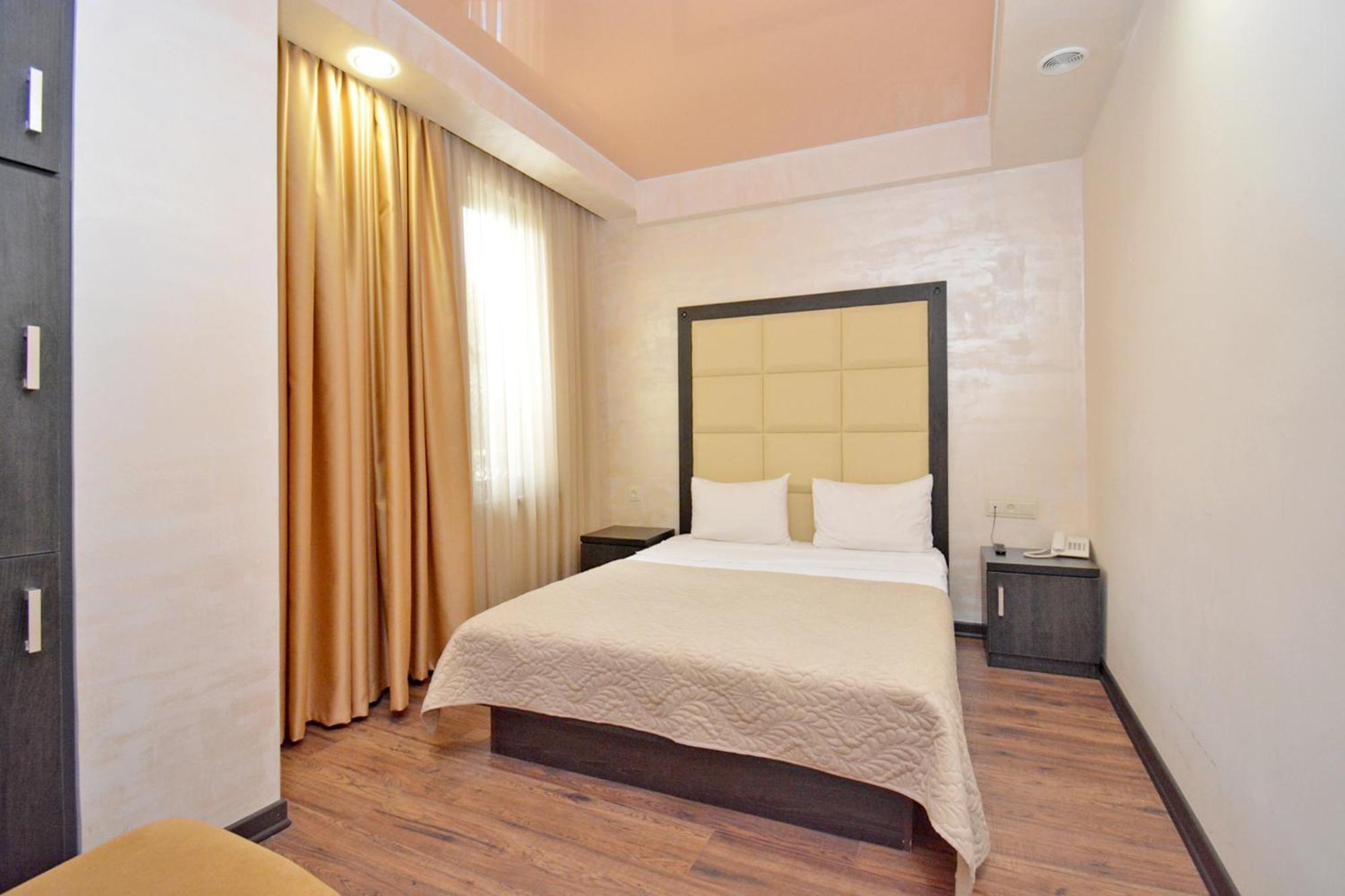 Partez Hotel 예레반 외부 사진